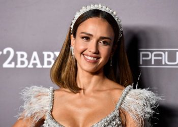 Jessica Alba’s Honest Beauty Has Arrived In Canada