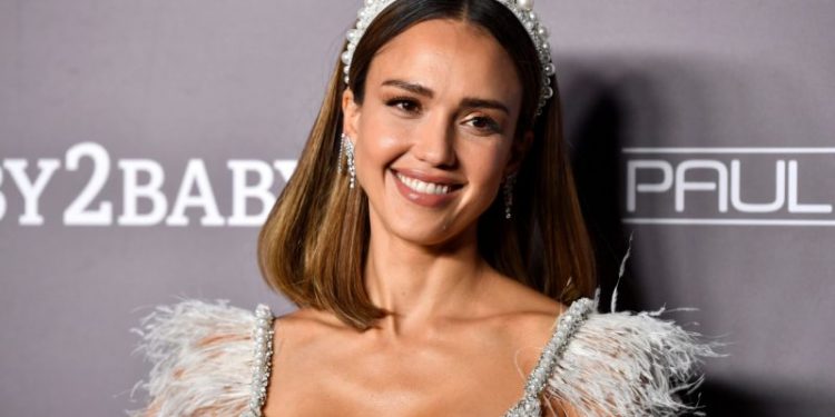 Jessica Alba’s Honest Beauty Has Arrived In Canada