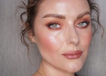 Get Bronzed in Eight Steps With This Katie Jane Hughes Tutorial