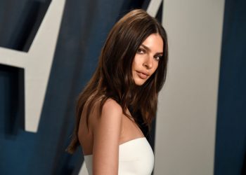 Emily Ratajkowski Oversized Jeans Photoshoot Faces Backlash