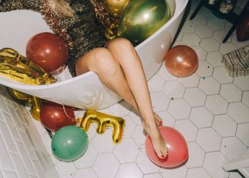 Cutting Down On Drinking This Holiday Season? Here Are Tips