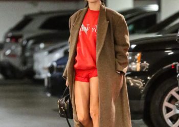 Hailey Bieber Street Style 2023: Bieber’s Most Stylish Looks