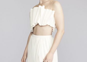 Saoirse Ronan Is a Louis Vuitton Ambassador + More Fashion News