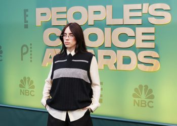 Billie Eilish Sparks a TikTok Debate at the People’s Choice Awards 2024