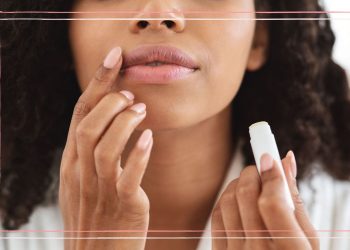 Dry lips in pregnancy – causes and expert-approved remedies