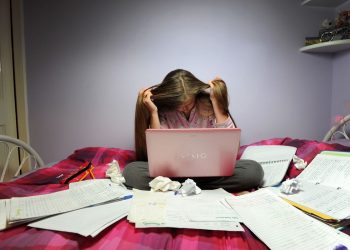 Do you want an over-achiever or a ‘healthy achiever’? If you ‘hold your kid back’ you’re a more successful parent than most, according to a Harvard-trained expert