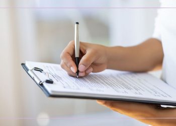 Nearly half a million mothers have been ‘legally gagged’ from talking about workplace discrimination and bullying – here’s how you can help