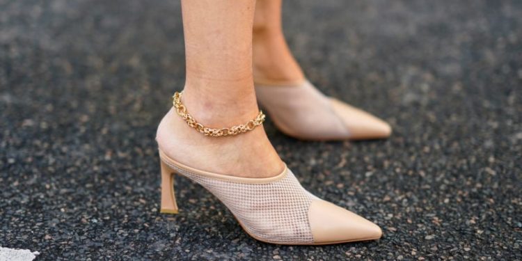 This Summer, Anklets For Women Reign Supreme