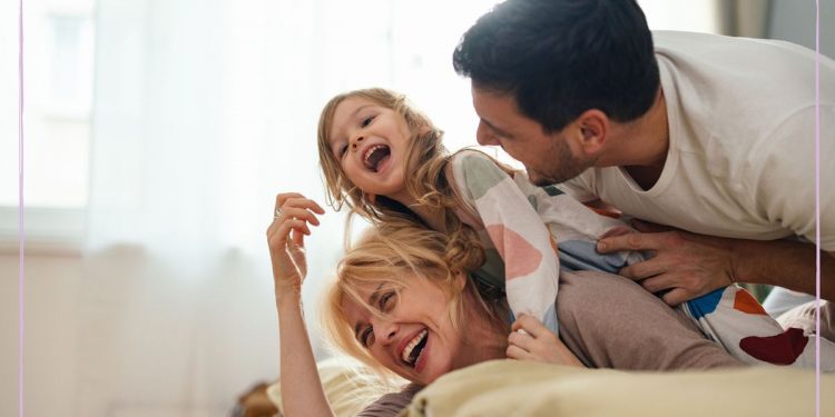 7 traits you probably have now if you grew up as an ‘only child’, according to a psychologist (and #6 is pretty impressive)