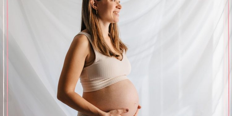 Yes, it is safe to use fake tan in pregnancy – here are 9 products recommended by our beauty editor