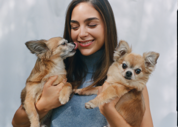 This $6 Mascara Has A Chokehold On Telenovela Sets