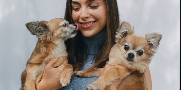 This $6 Mascara Has A Chokehold On Telenovela Sets