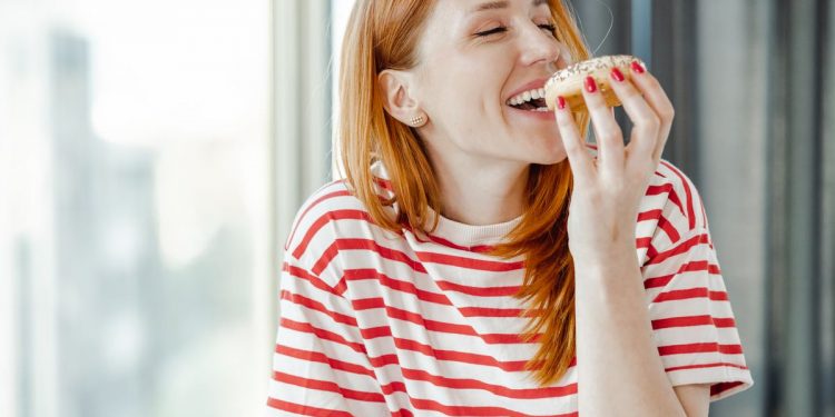 Why do I crave sugar? Causes of sugar cravings and how to stop them