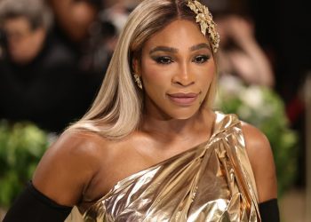 Serena William’s bold beach trousers with matching bikini is perfect for poolside days to come