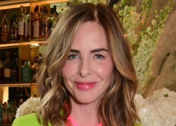 Trinny Woodall’s ‘one-minute’ makeup routine is the easiest way to ‘wake up’ tired skin and get a natural glow