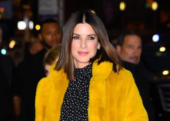 Sandra Bullock’s ripped skinny jeans look as good now as they did in 2016