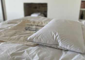 Naturalmat The Wool and Down Pillow review