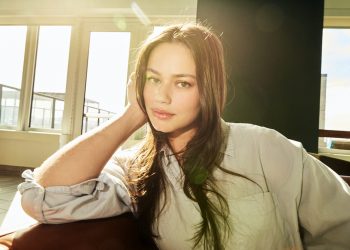 Karah Katenkamp, Curve Model | Into The Gloss