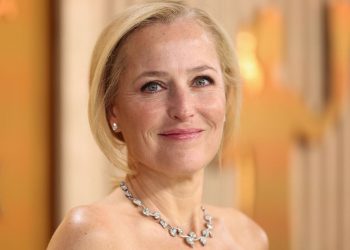 Gillian Anderson’s no-budge setting spray promises 36-hour wear and costs less than £10