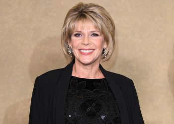 Ruth Langsford just gave us the green light to wear two watches