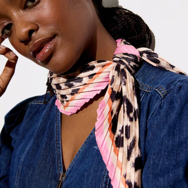 leopard print scarf with pink trim