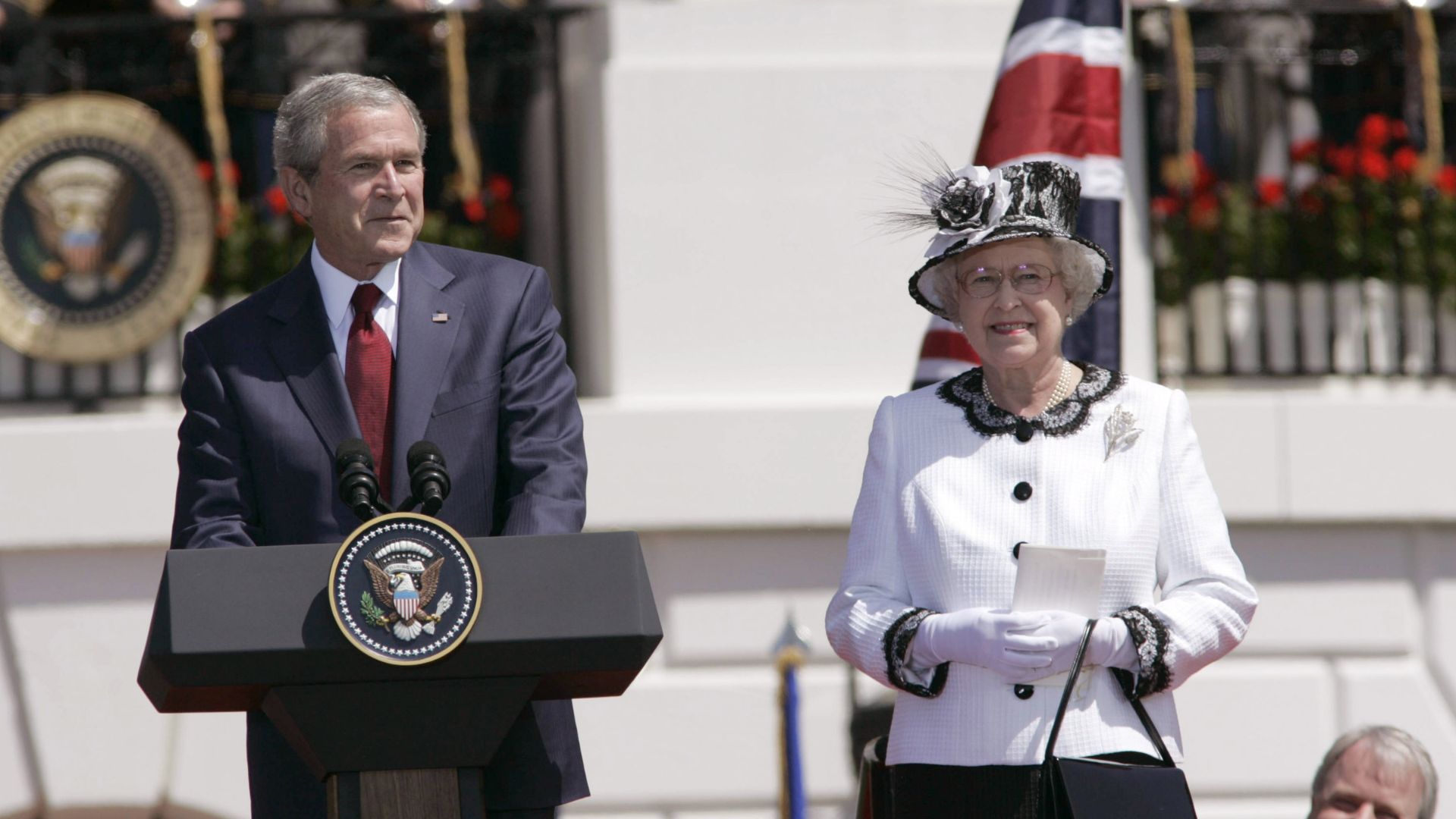 George W Bush and Queen Elizabeth II