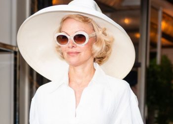 Recreate Pamela Anderson’s all white outfit for summer style