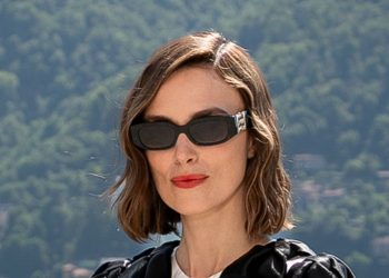 As a big fan of bows, Keira Knightley’s latest look really wowed me