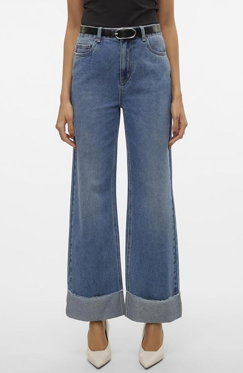 Vero Moda jeans on model 