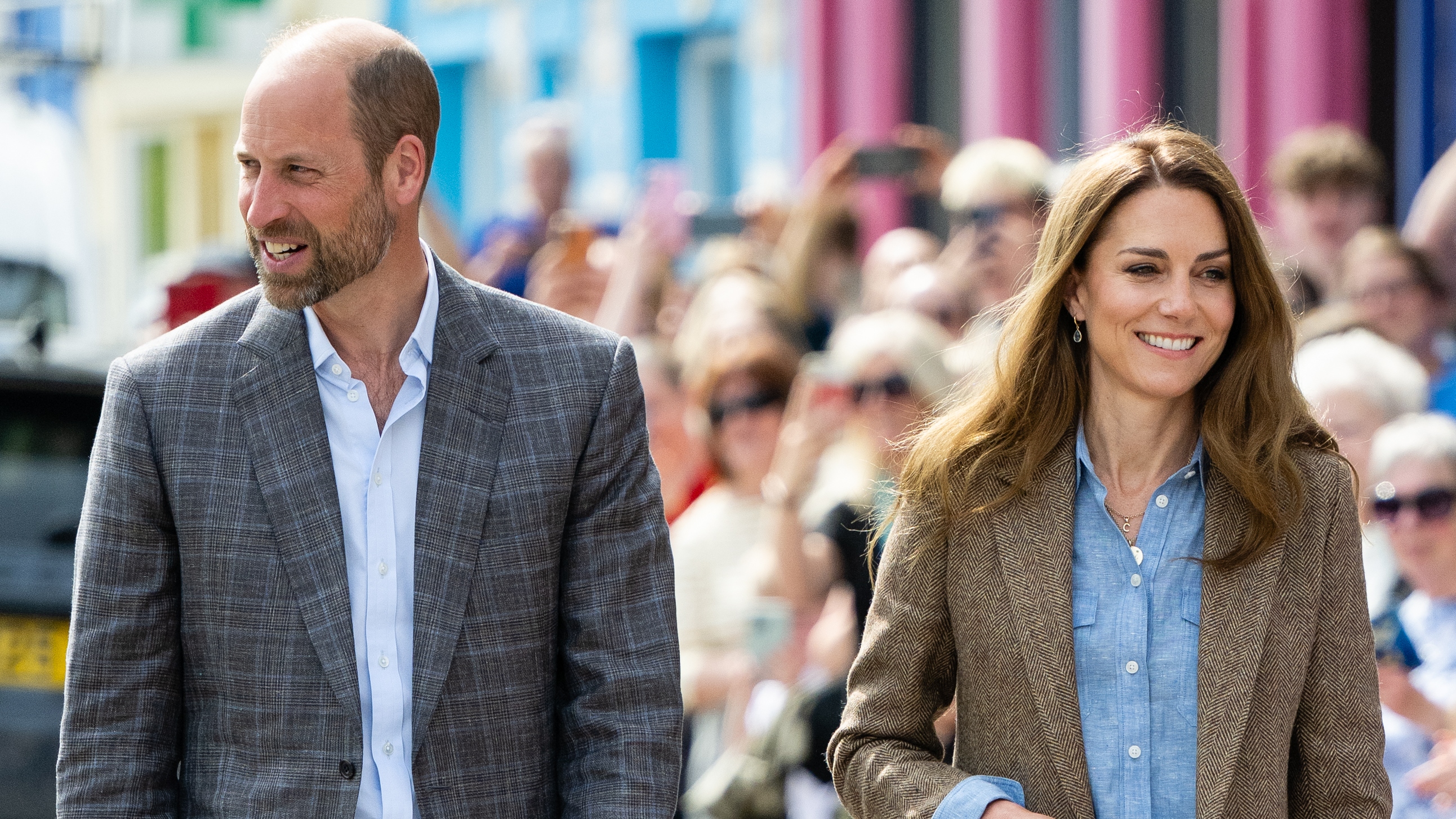 Prince William and Catherine, Princess of Wales smile as they visit a local market on April 29, 2025 in Tobermory, Scotland