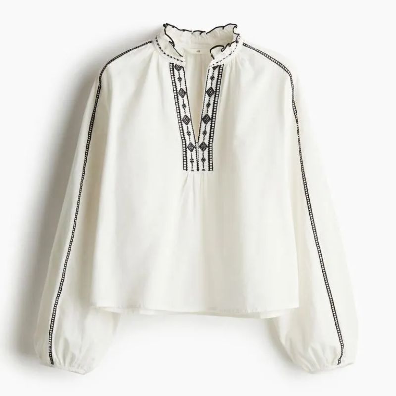 Frill-Collared Blouse cut out 