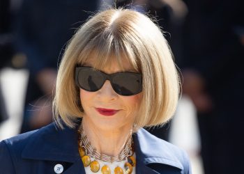 Anna Wintour gave the classic trench coat a summer update