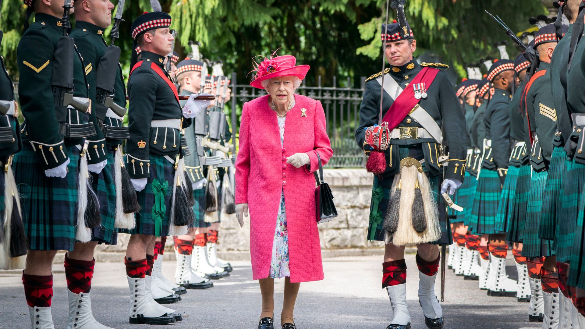 Queen Elizabeth II welcomed to Balmoral by Scottish guards