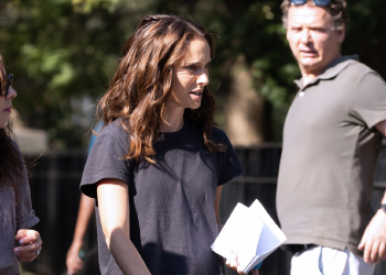 Natalie Portman delivers perfect early autumn style