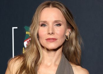 Kristen Bell’s chic autumnal ankle boots are so versatile