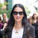 Lucy Liu’s wide-leg jeans and jacket combination is timeless