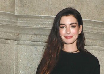 Anne Hathaway turns to this retro trend for style inspiration
