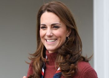 Kate Middleton’s auburn jumper and coordinating bronzy highlights