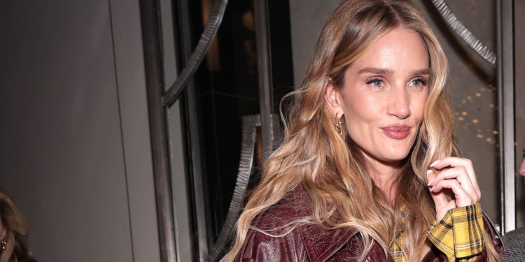 Rosie Huntington-Whiteley’s colour clash look has inspired me