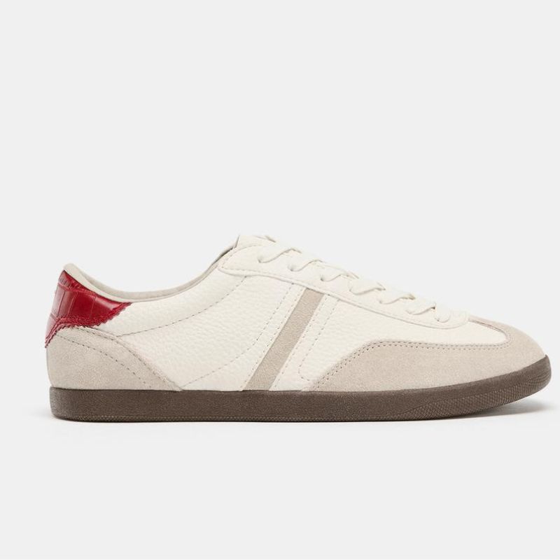 off-white trainers with contrast sole from Zara