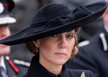 Kate Middleton breaks tradition with remembrance day appearance