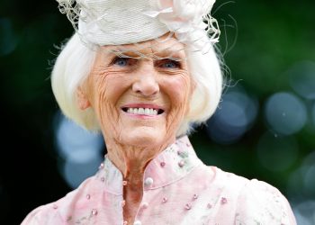 The special meal Mary Berry makes for her ‘frail’ husband – ‘He’s very cherished and looked after’