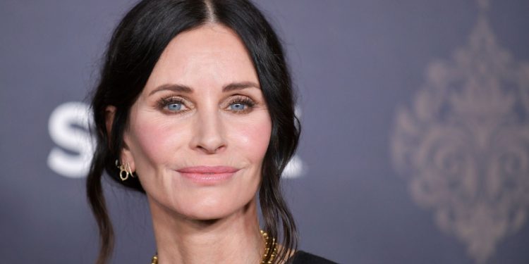 Courteney Cox’s casual jeans and trainer styling is one to note