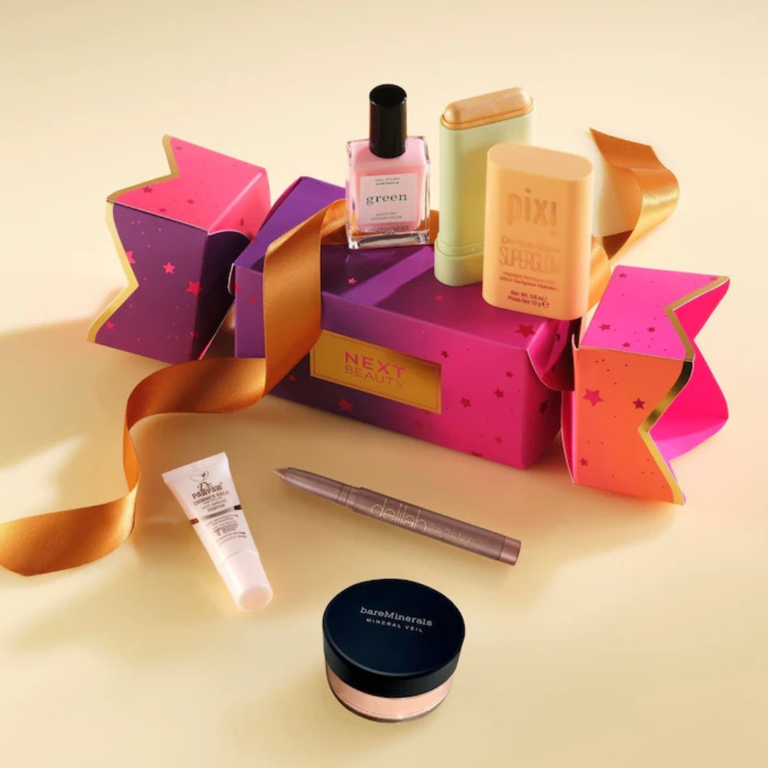 Next Season to Sparkle Makeup Cracker