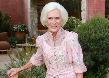 Mary Berry on her marriage’s ‘shaky’ start as she admits she ‘wasn’t sure’ at first