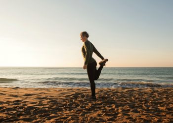 5 best balance exercises, recommended by physiotherapists