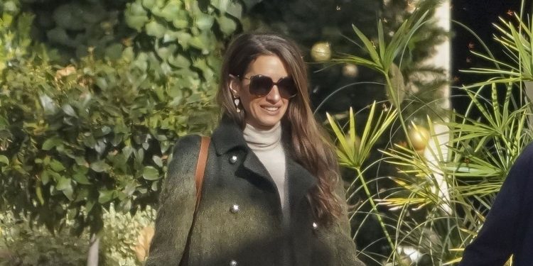 Amal Clooney’s Chelsea boots and khaki coat will see you through January in style