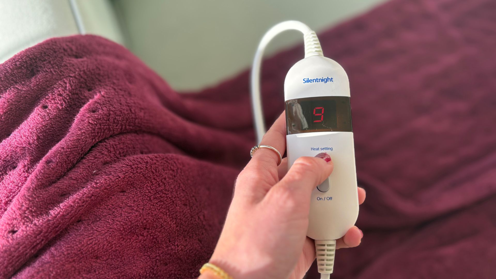 Testing the Silentnight Luxury Heated Throw