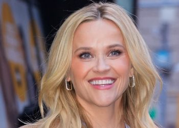 Reese Witherspoon’s fair isle knit is a Christmas Day staple