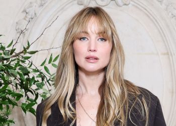 Jennifer Lawrence proves tailored coats are a casual wear hero